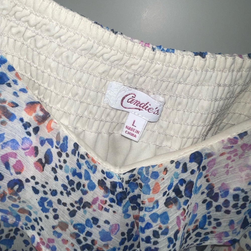Colorful Animal Print Ruffle Blouse - Picture 3 of 6